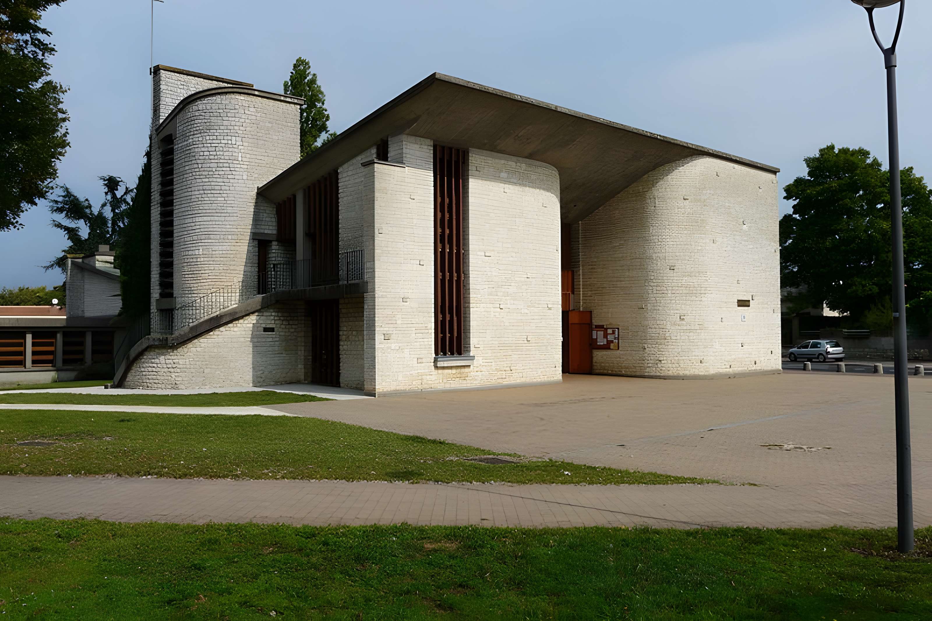 Église Saint-Cyprien de Poitiers 