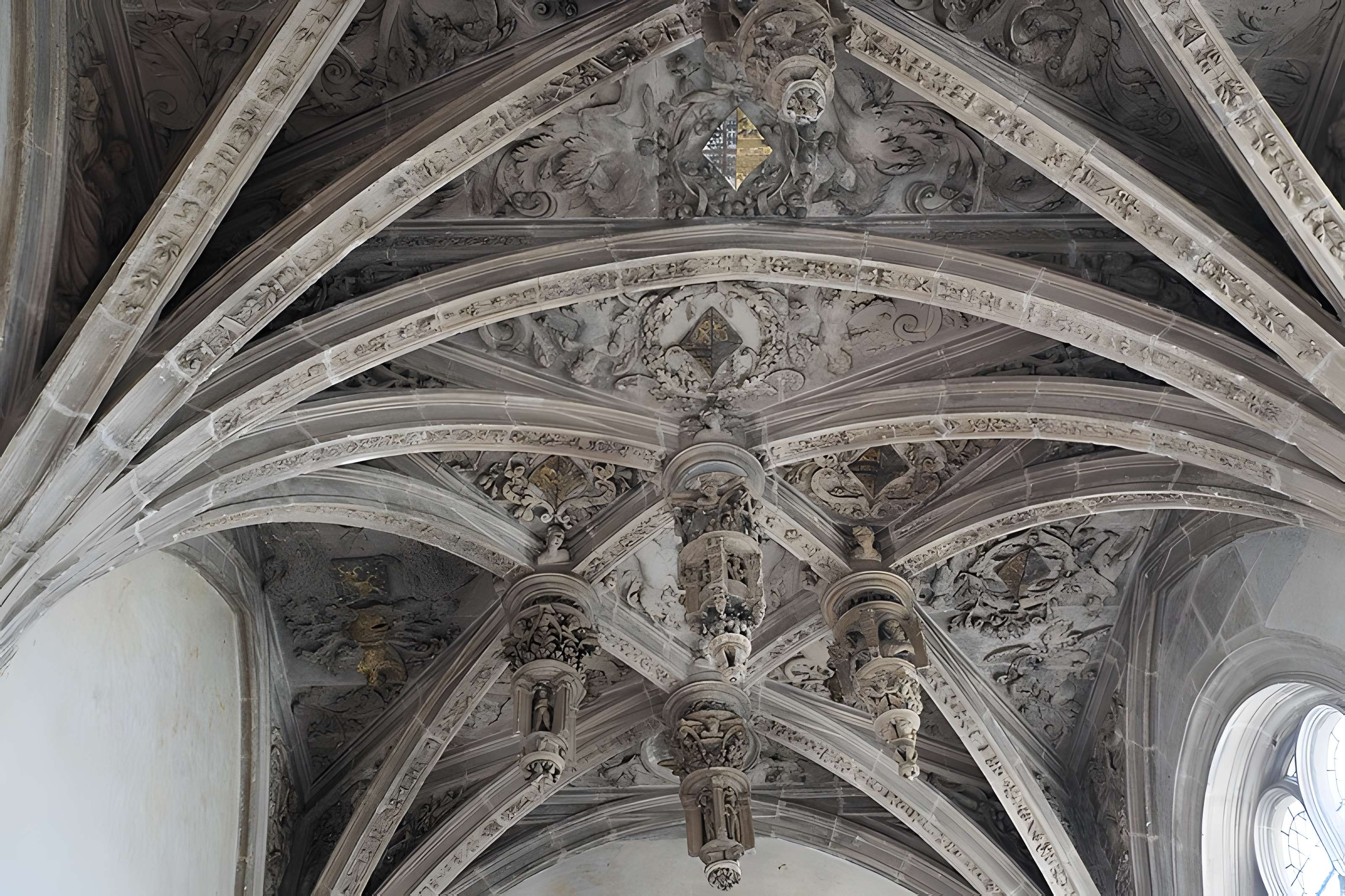 Église Saint-Hilaire de Tillières-sur-Avre