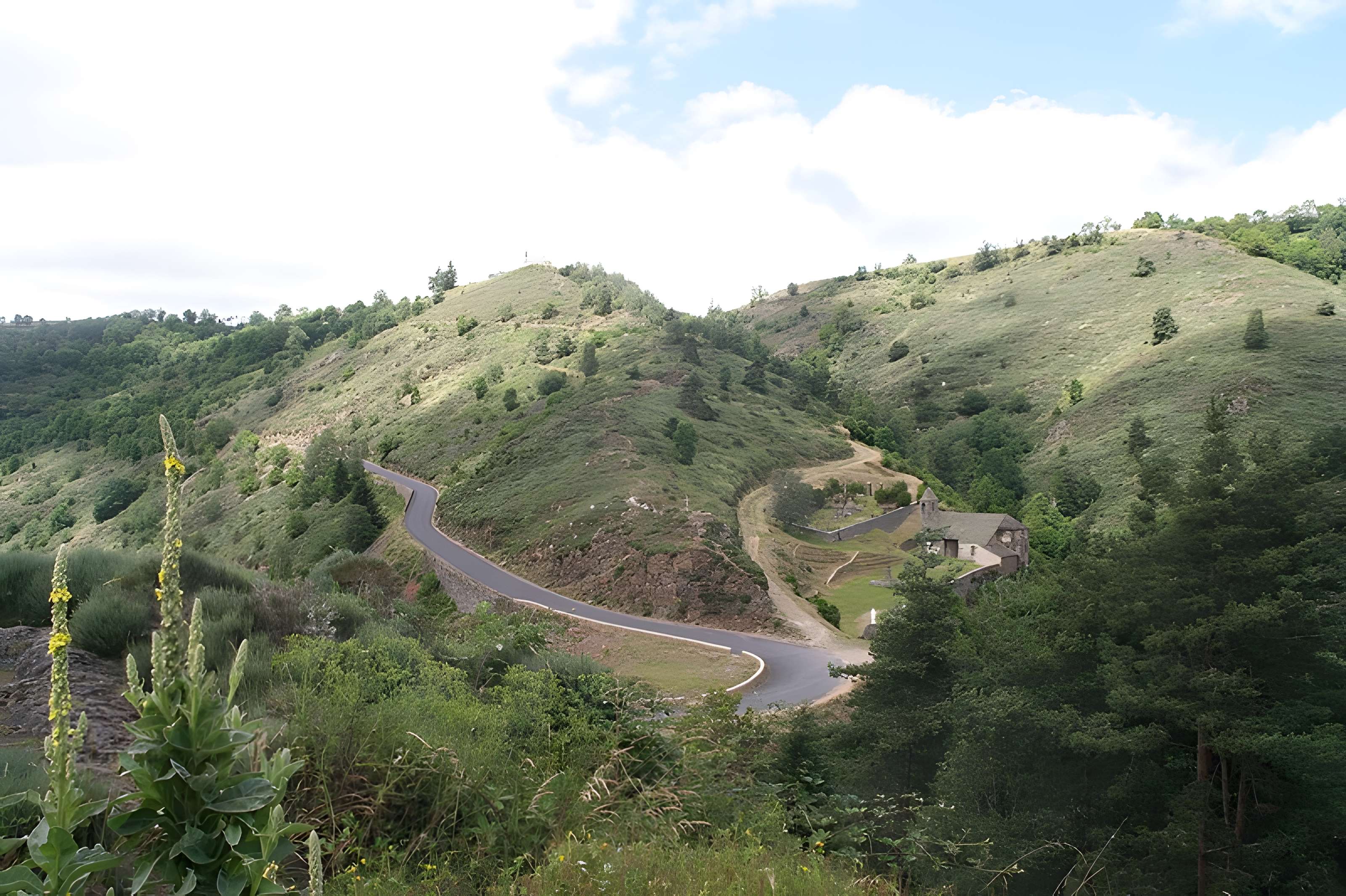 Église Saint-Illide d'Alleuze