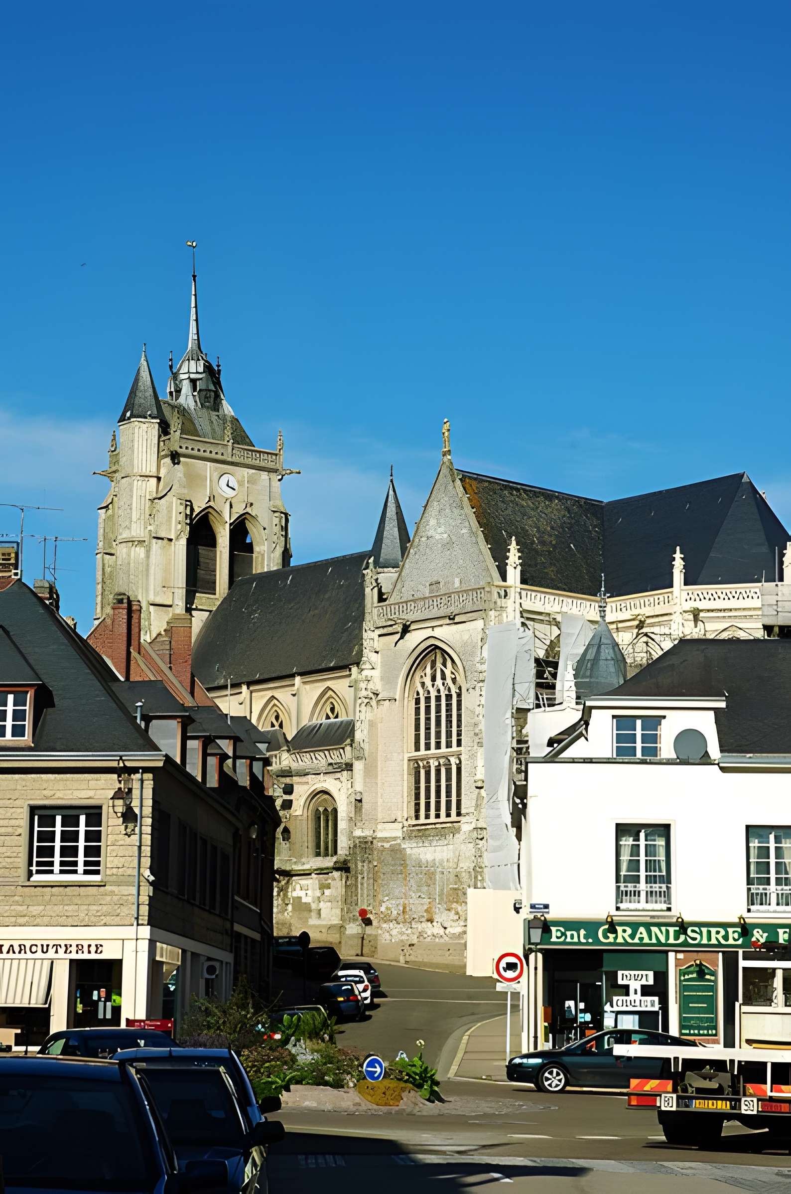 Église Saint-Pierre-et-Saint-Paul d'Aumale
