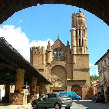 Église Saint-Victor de Montesquieu-Volvestre