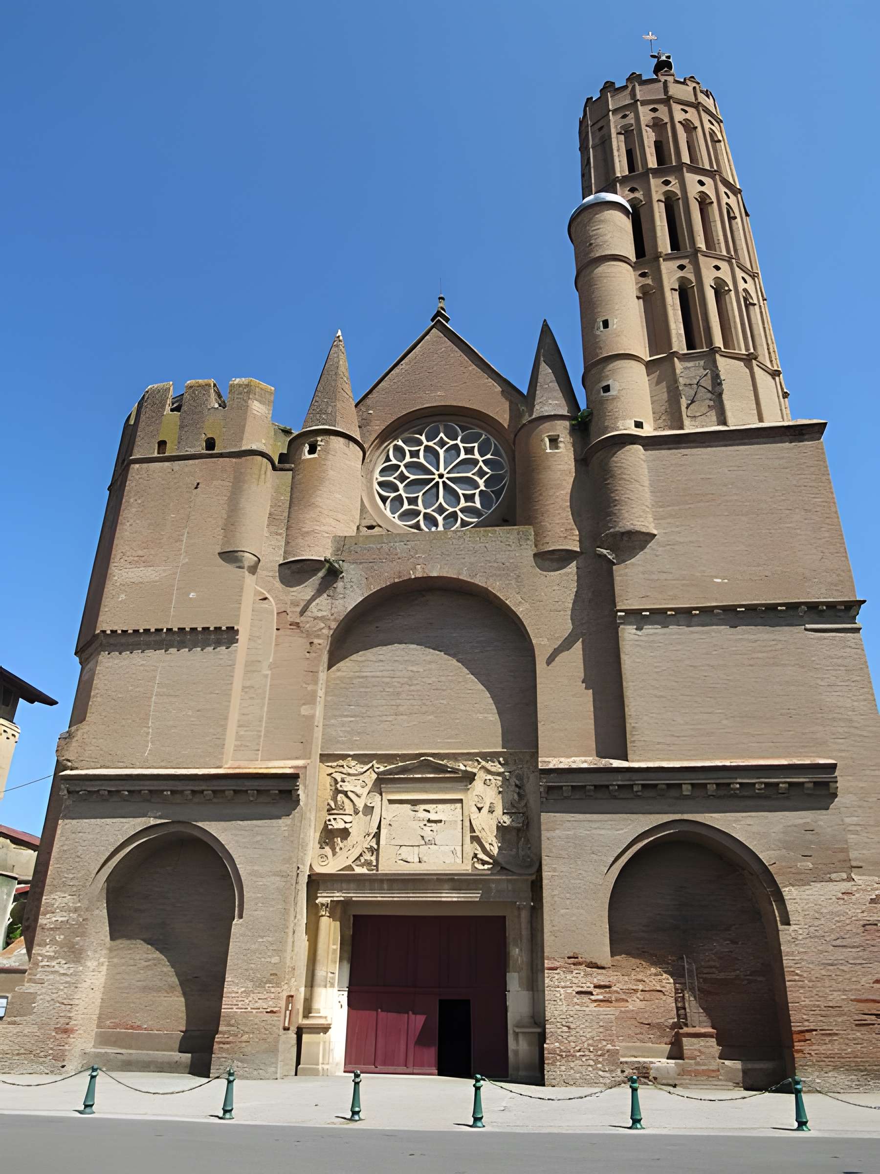 Église Saint-Victor de Montesquieu-Volvestre