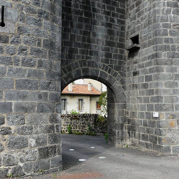 Photo de Enceinte de Pontgibaud