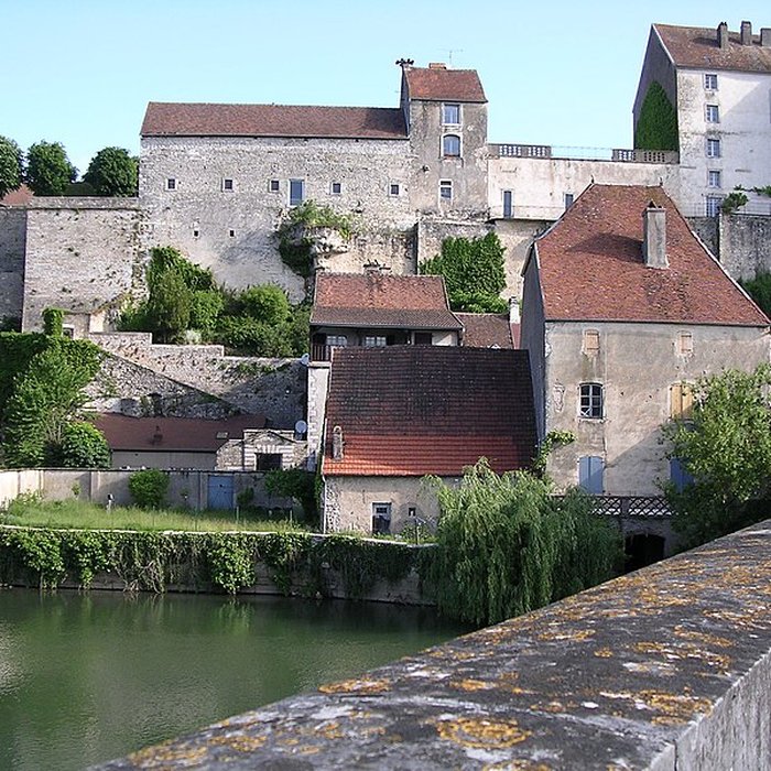 Photo de Enceinte médiévale de Pesmes