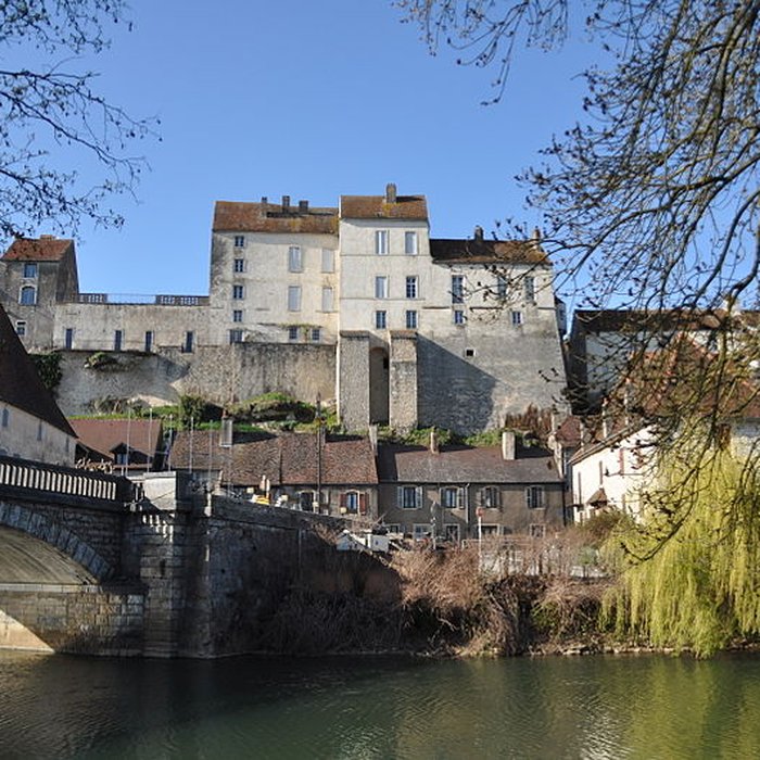 Photo de Enceinte médiévale de Pesmes