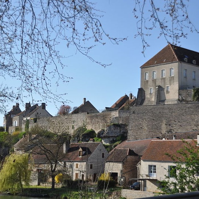 Photo de Enceinte médiévale de Pesmes