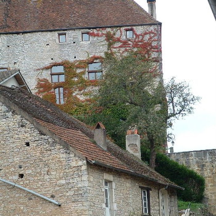 Photo de Enceinte médiévale de Pesmes