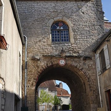 Enceinte médiévale de Pesmes