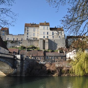 Enceinte médiévale de Pesmes