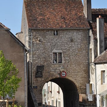 Enceinte médiévale de Pesmes