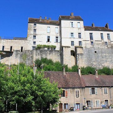 Enceinte médiévale de Pesmes