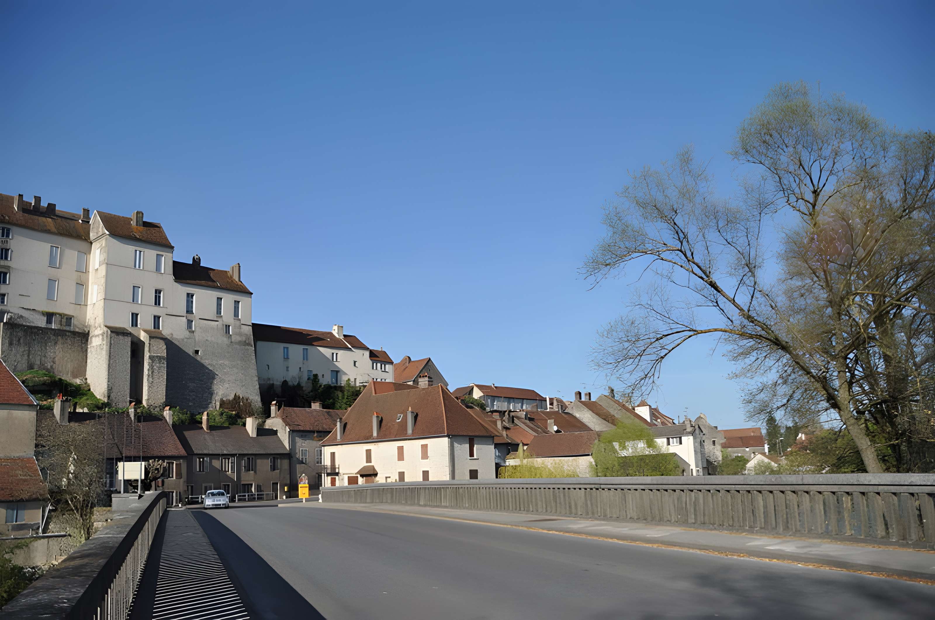 Enceinte médiévale de Pesmes