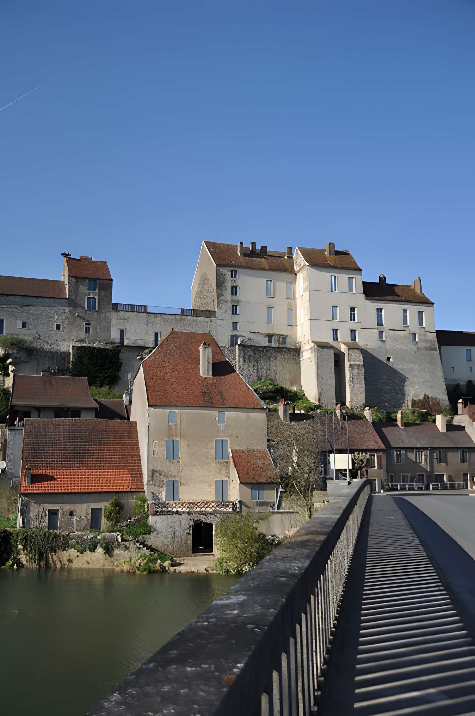 Enceinte médiévale de Pesmes