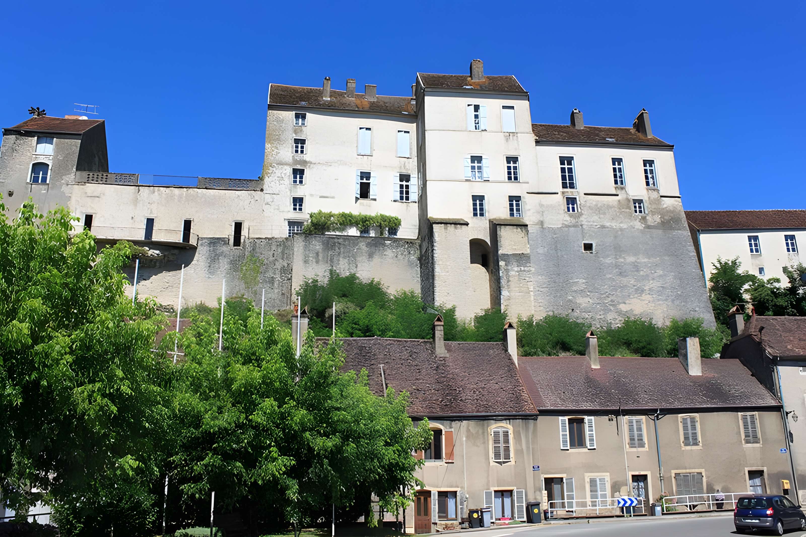 Enceinte médiévale de Pesmes