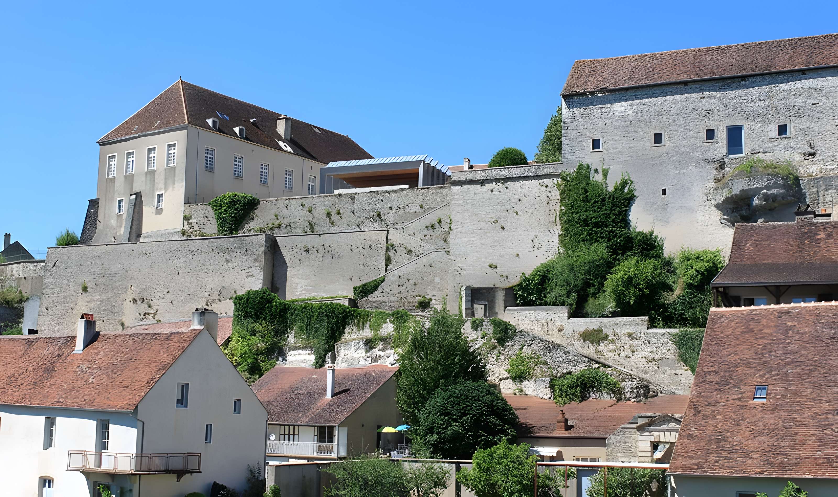 Enceinte médiévale de Pesmes