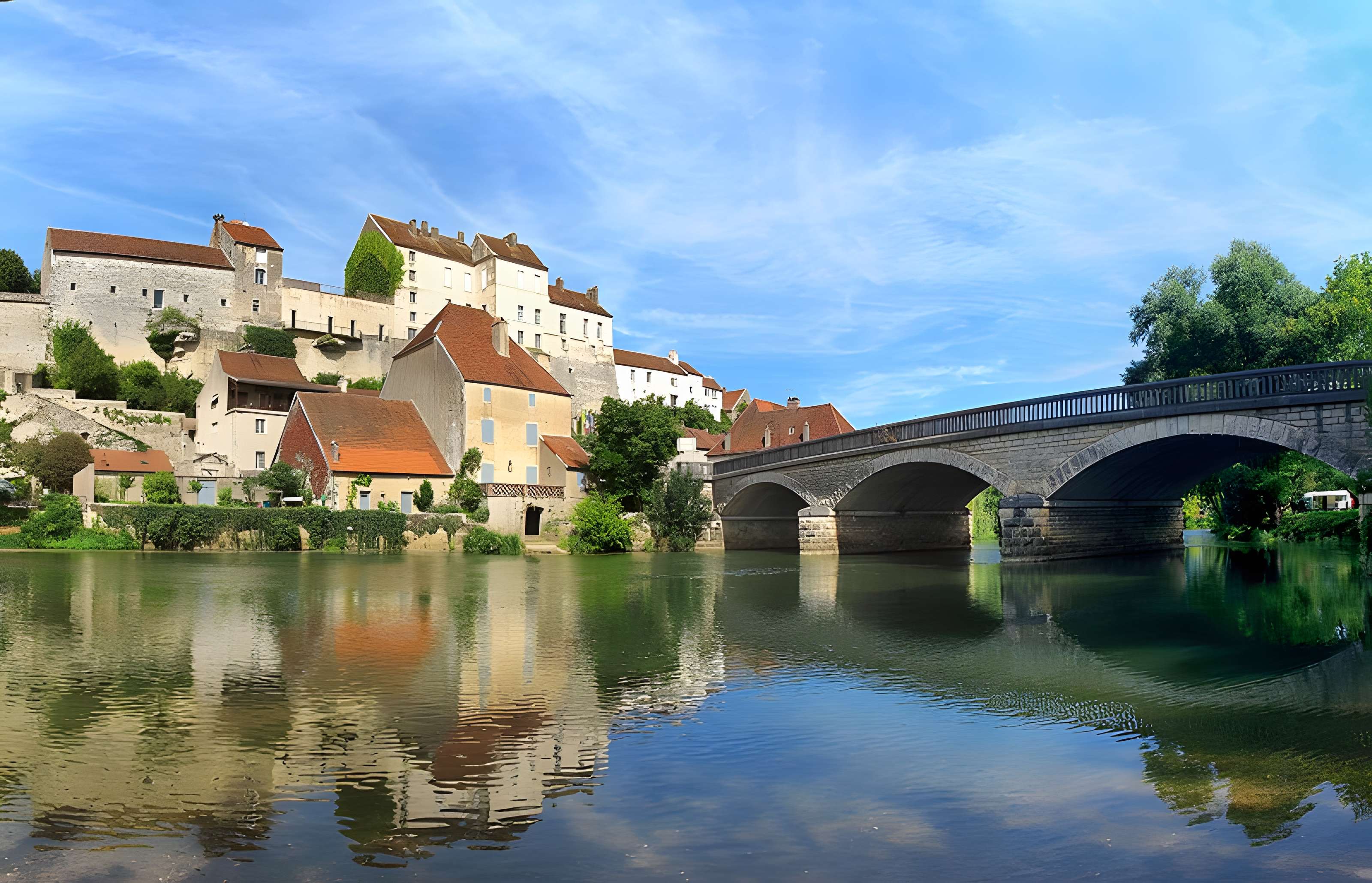 Enceinte médiévale de Pesmes