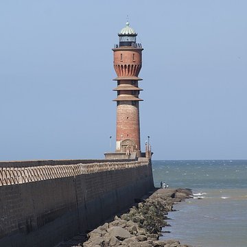 Feu Saint-Pol, situé jetée de Saint-Pol