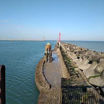 Feu Saint-Pol, situé jetée de Saint-Pol