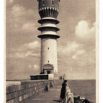 Feu Saint-Pol, situé jetée de Saint-Pol