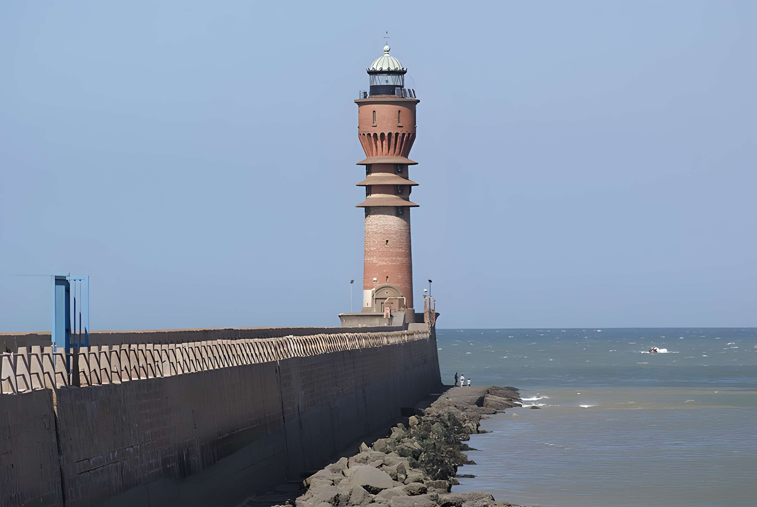 Feu Saint-Pol, situé jetée de Saint-Pol