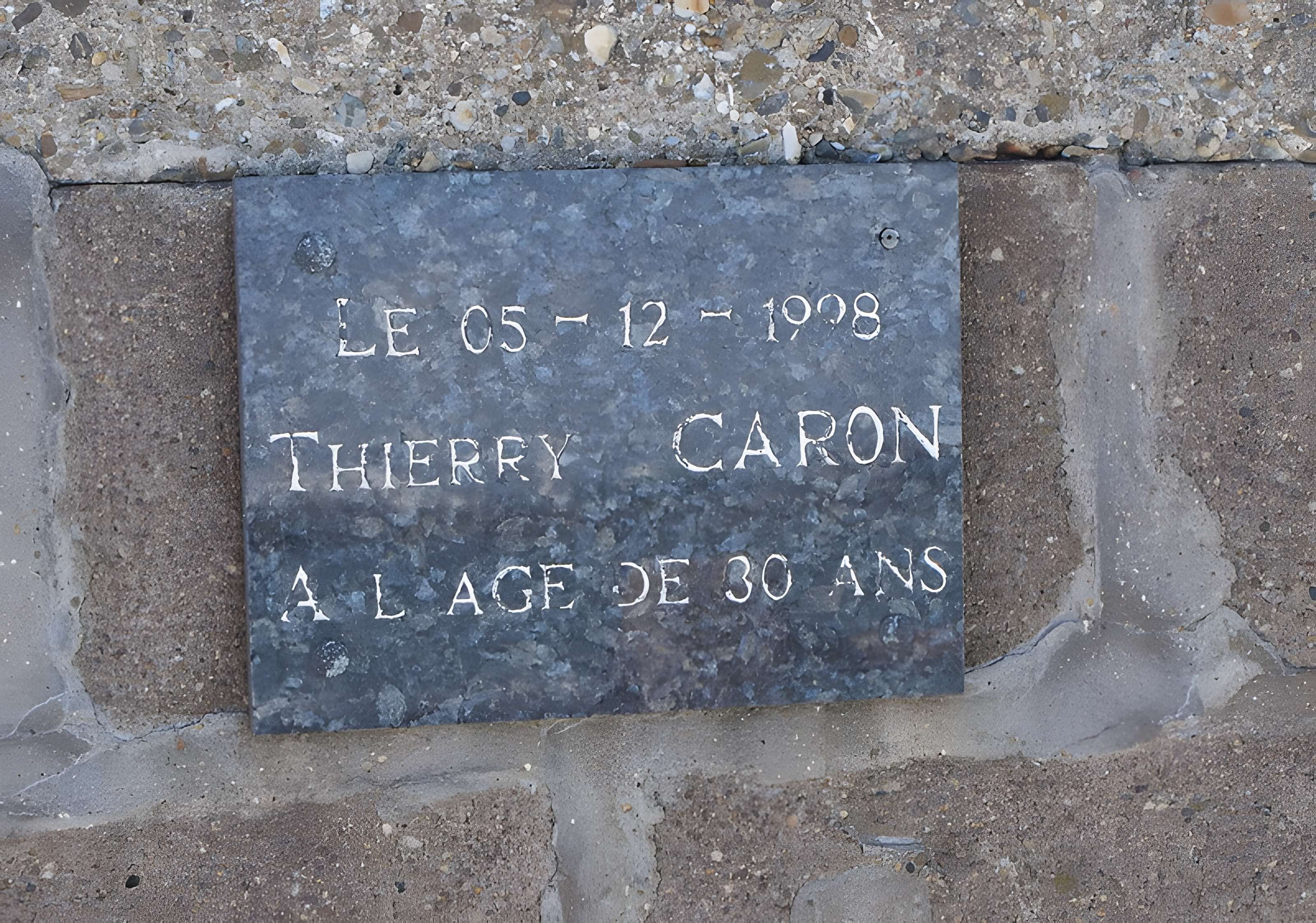 Feu Saint-Pol, situé jetée de Saint-Pol