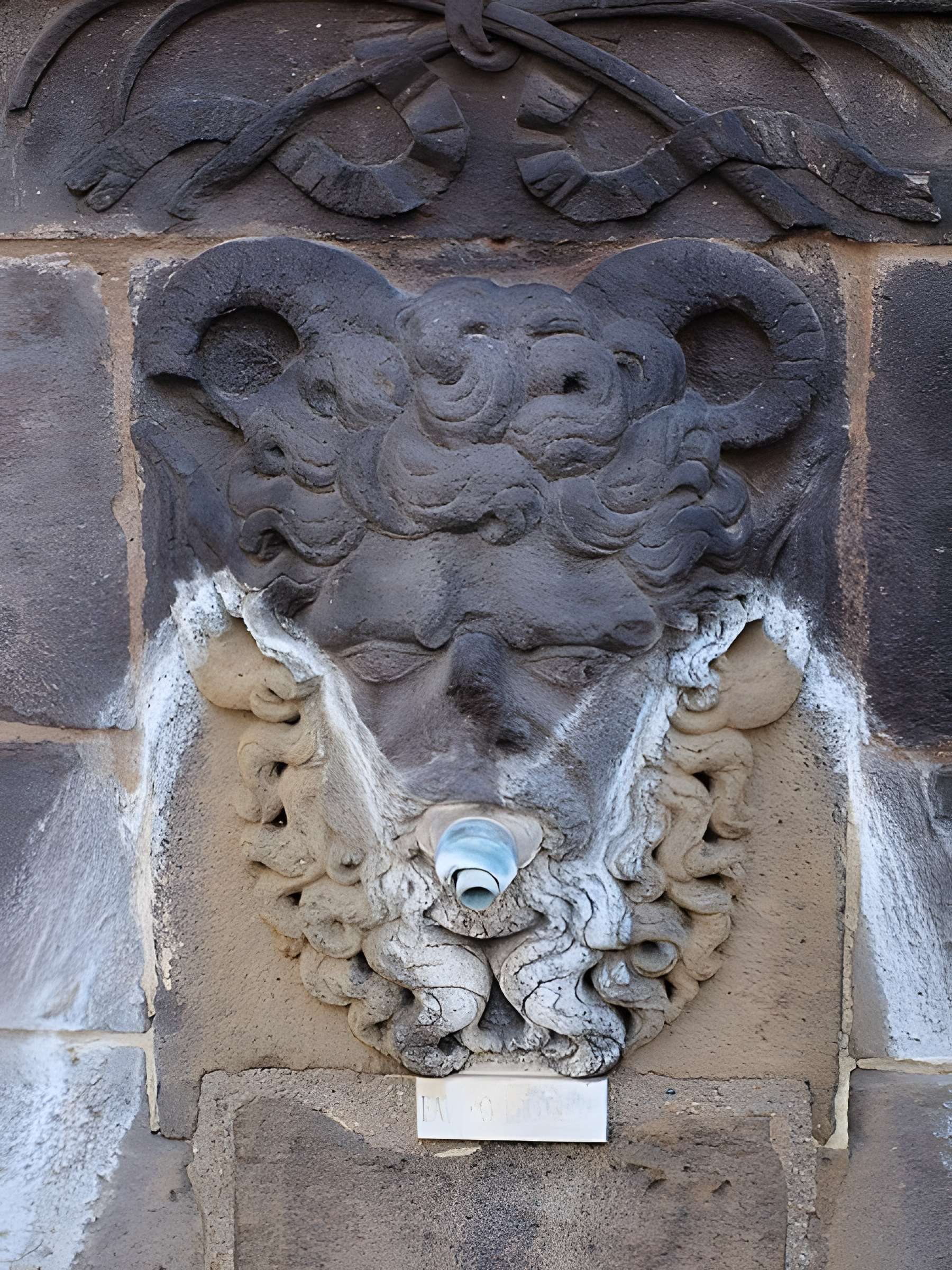 Fontaine d'Adam et Ève de Riom