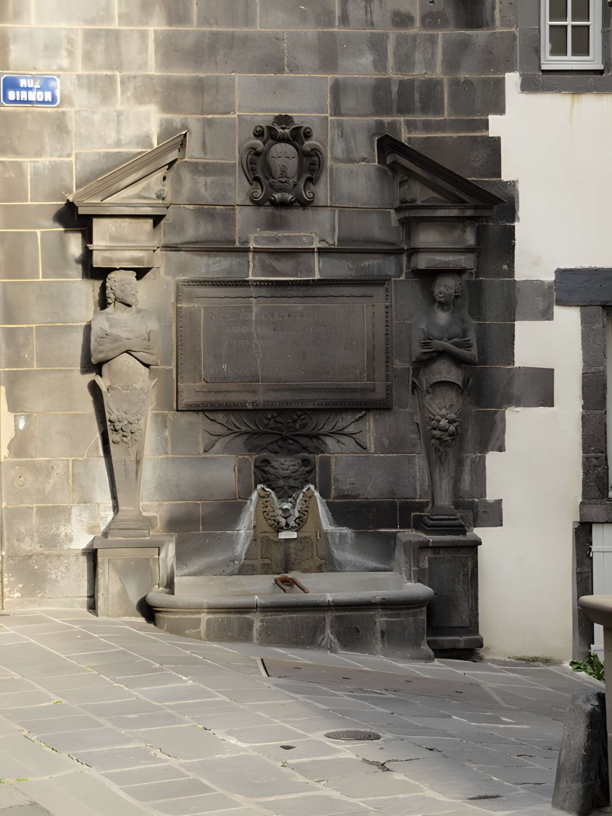 Fontaine d'Adam et Ève de Riom