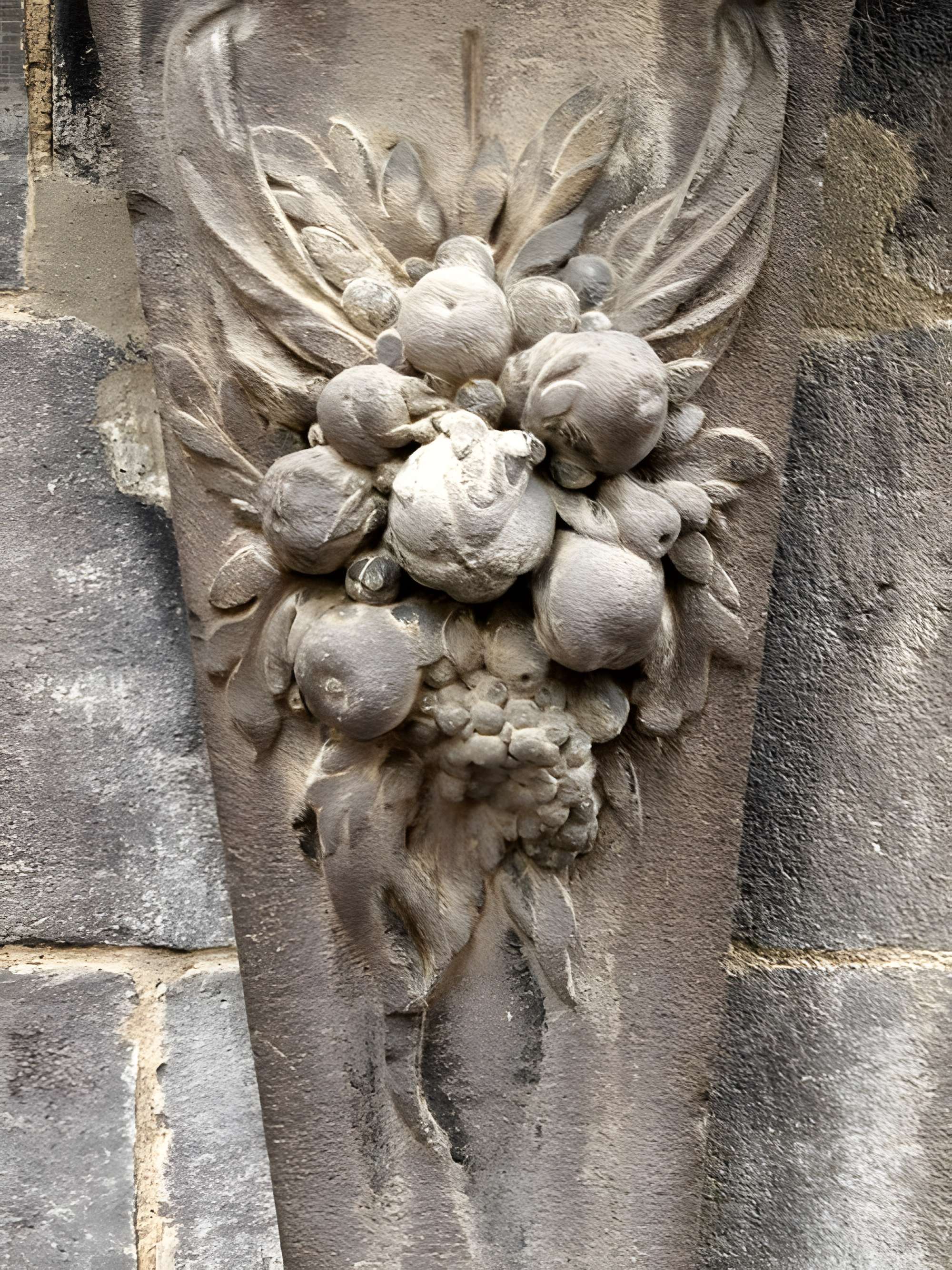 Fontaine d'Adam et Ève de Riom