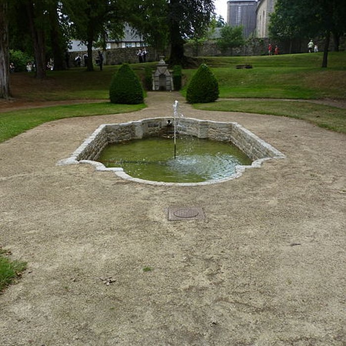 Photo de Fontaine des Carmes de Quintin