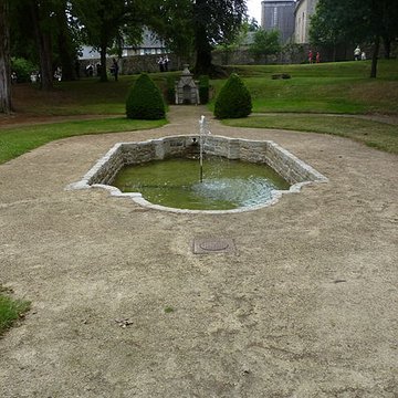 Fontaine des Carmes de Quintin