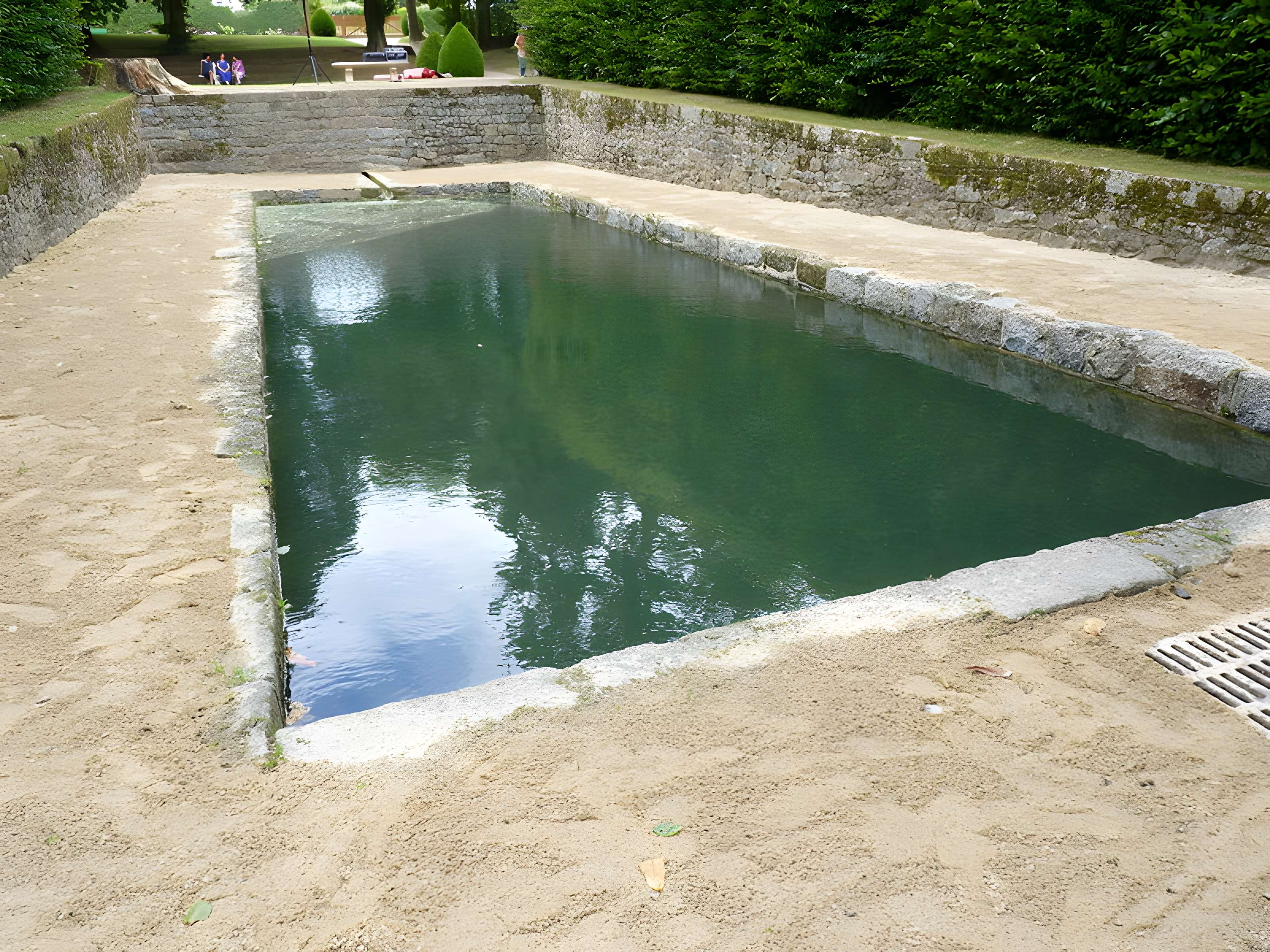 Fontaine des Carmes de Quintin