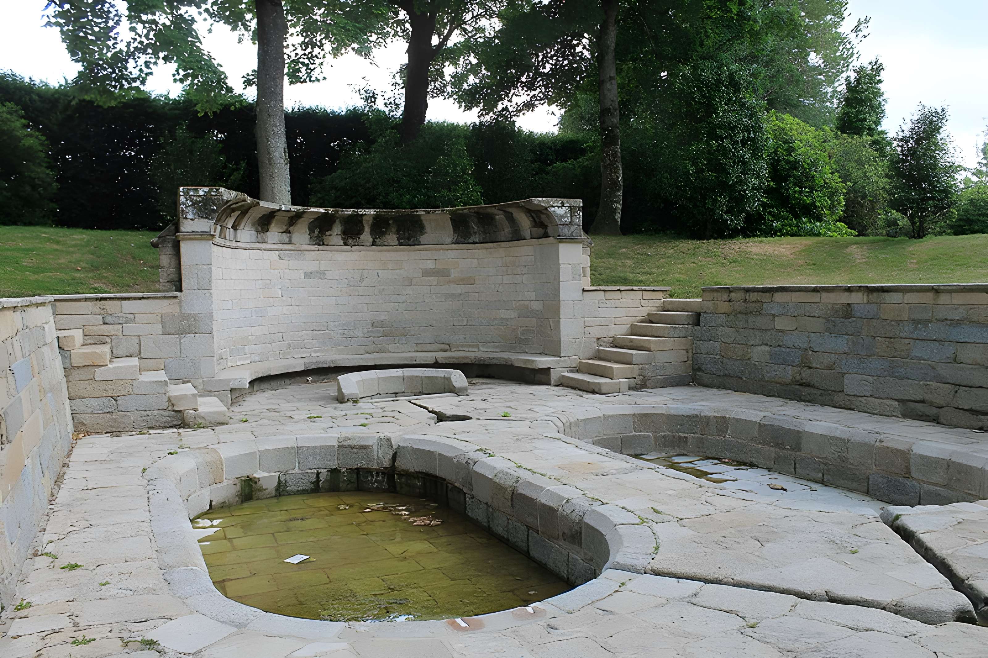Fontaine des Carmes de Quintin