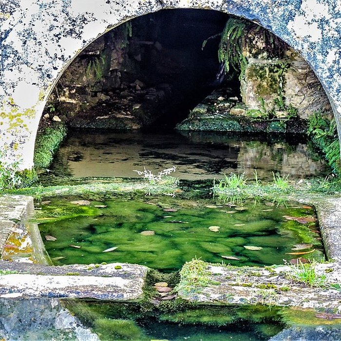 Photo de Fontaine Saint-Léger de Montbouton