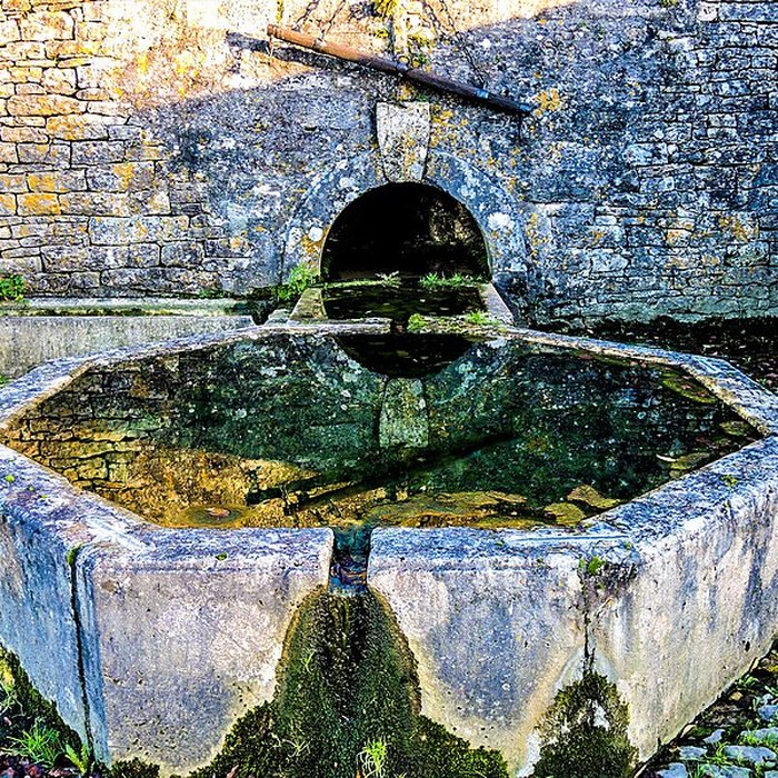 Photo de Fontaine Saint-Léger de Montbouton
