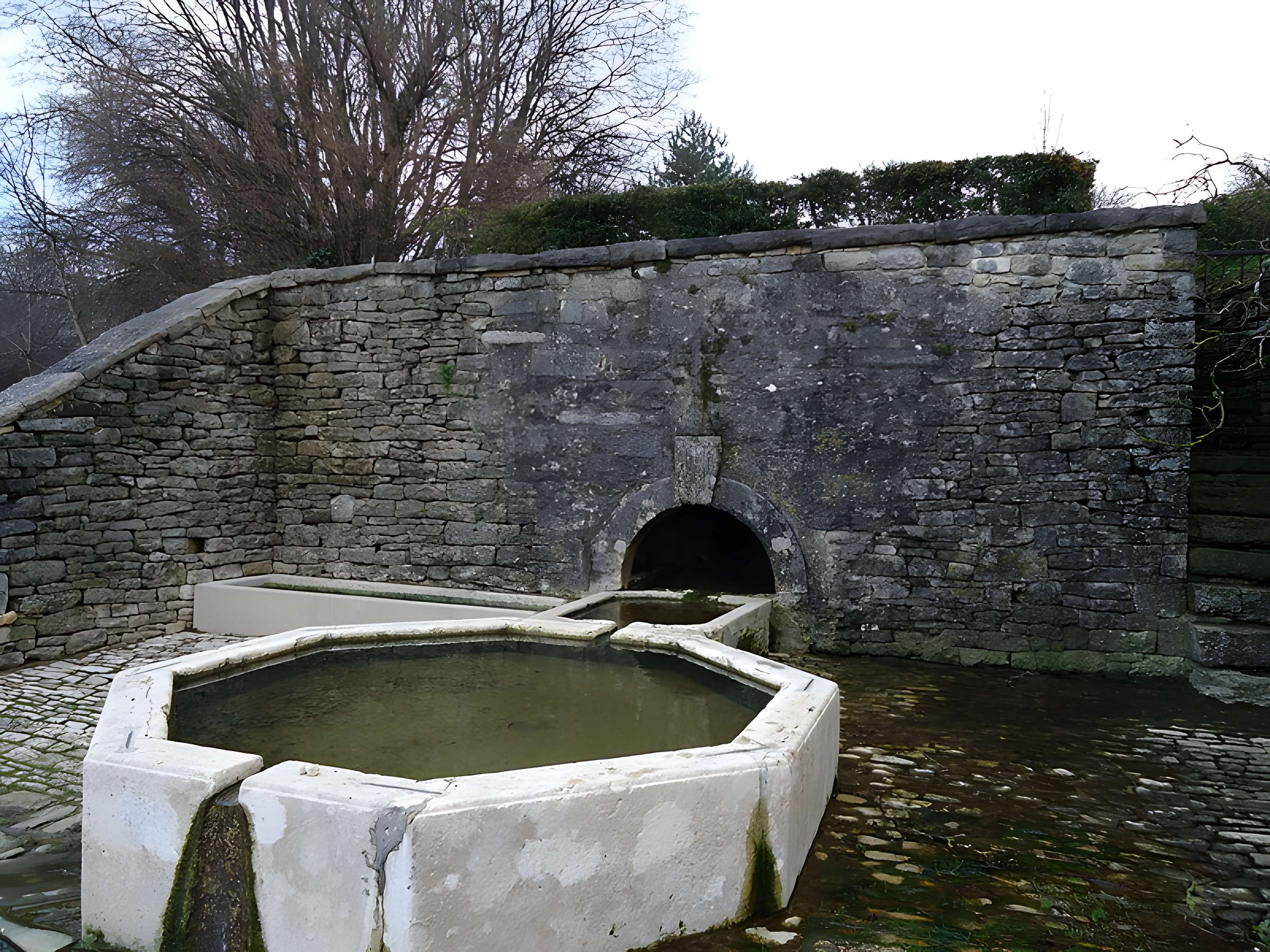 Fontaine Saint-Léger de Montbouton