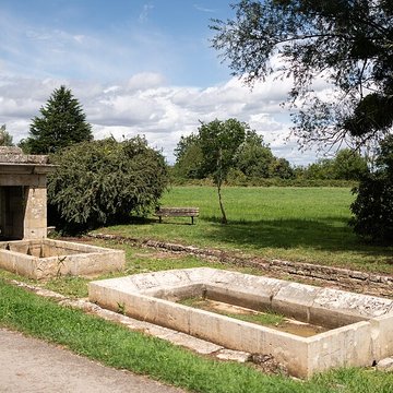 Fontaine-lavoir de la Platière