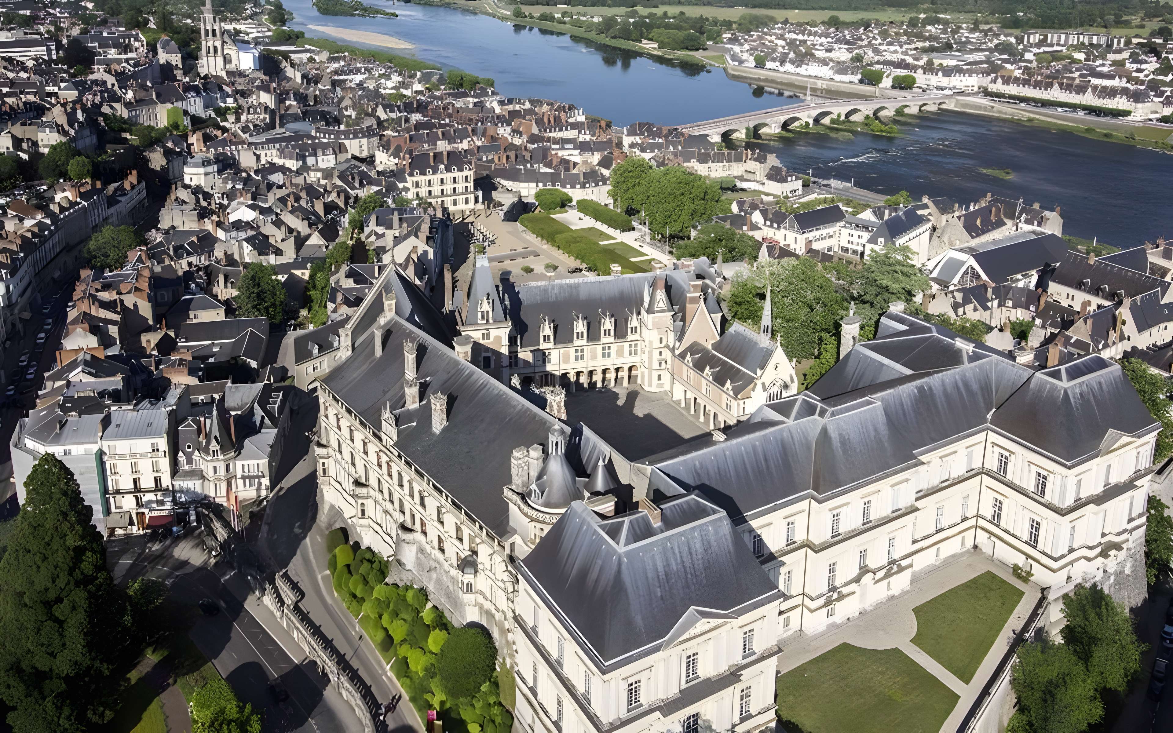 Château Royal de Blois vue aérienne