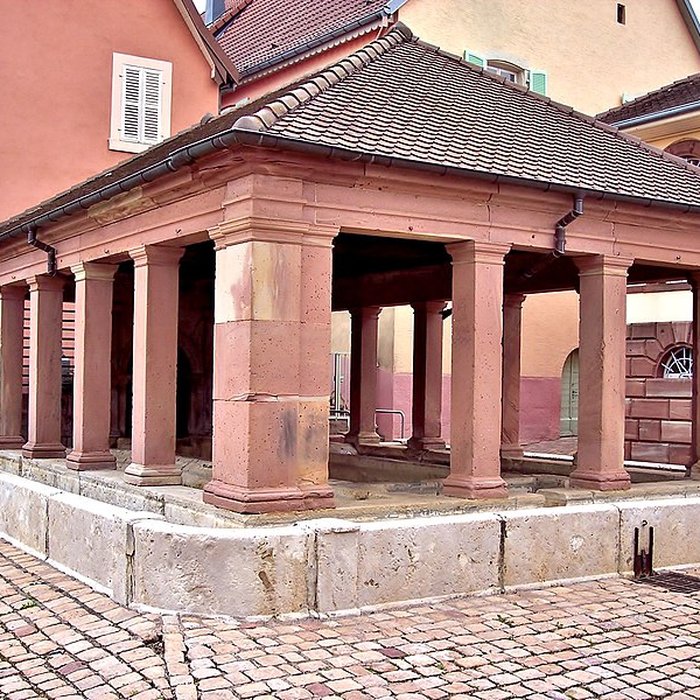 Photo de Fontaine-lavoir du corps de garde de Bourogne