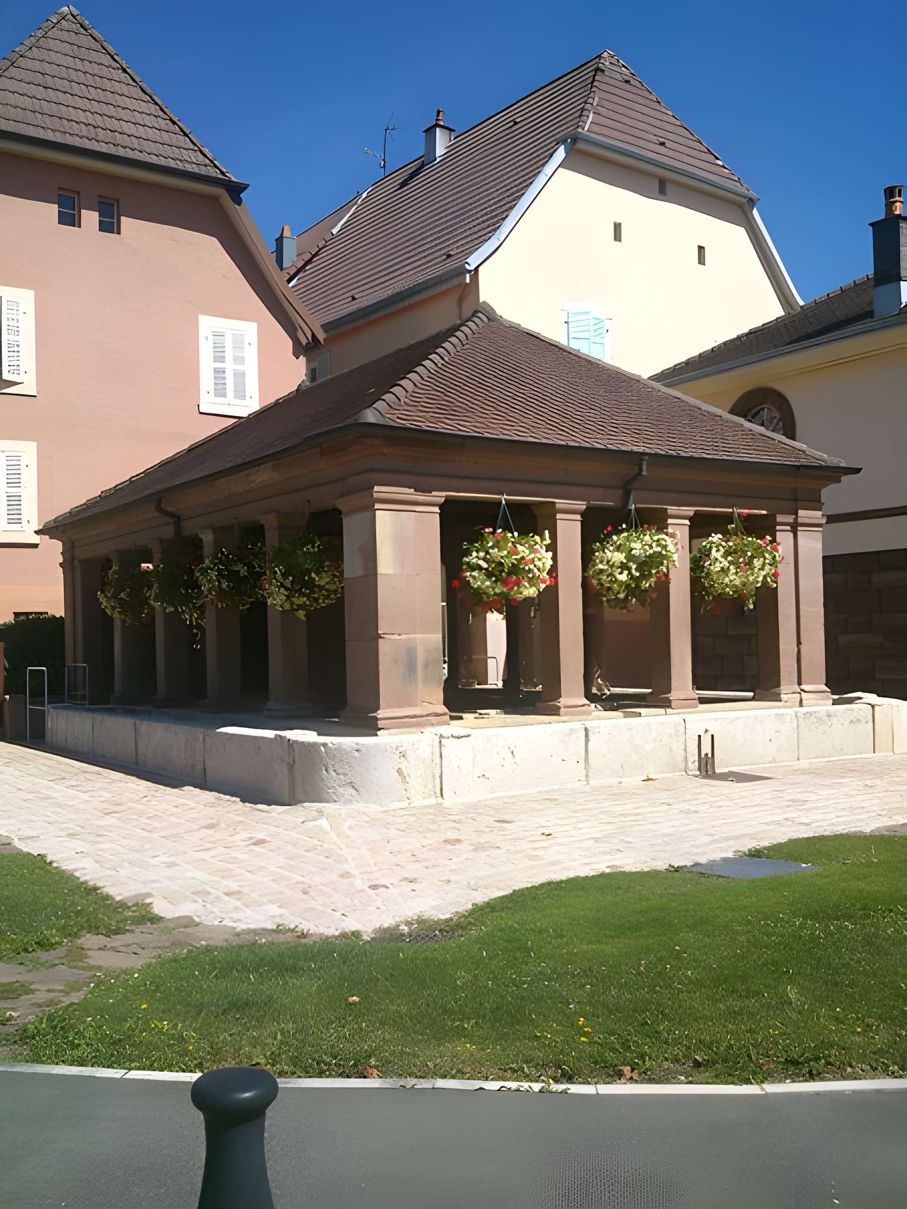Fontaine-lavoir du corps de garde de Bourogne