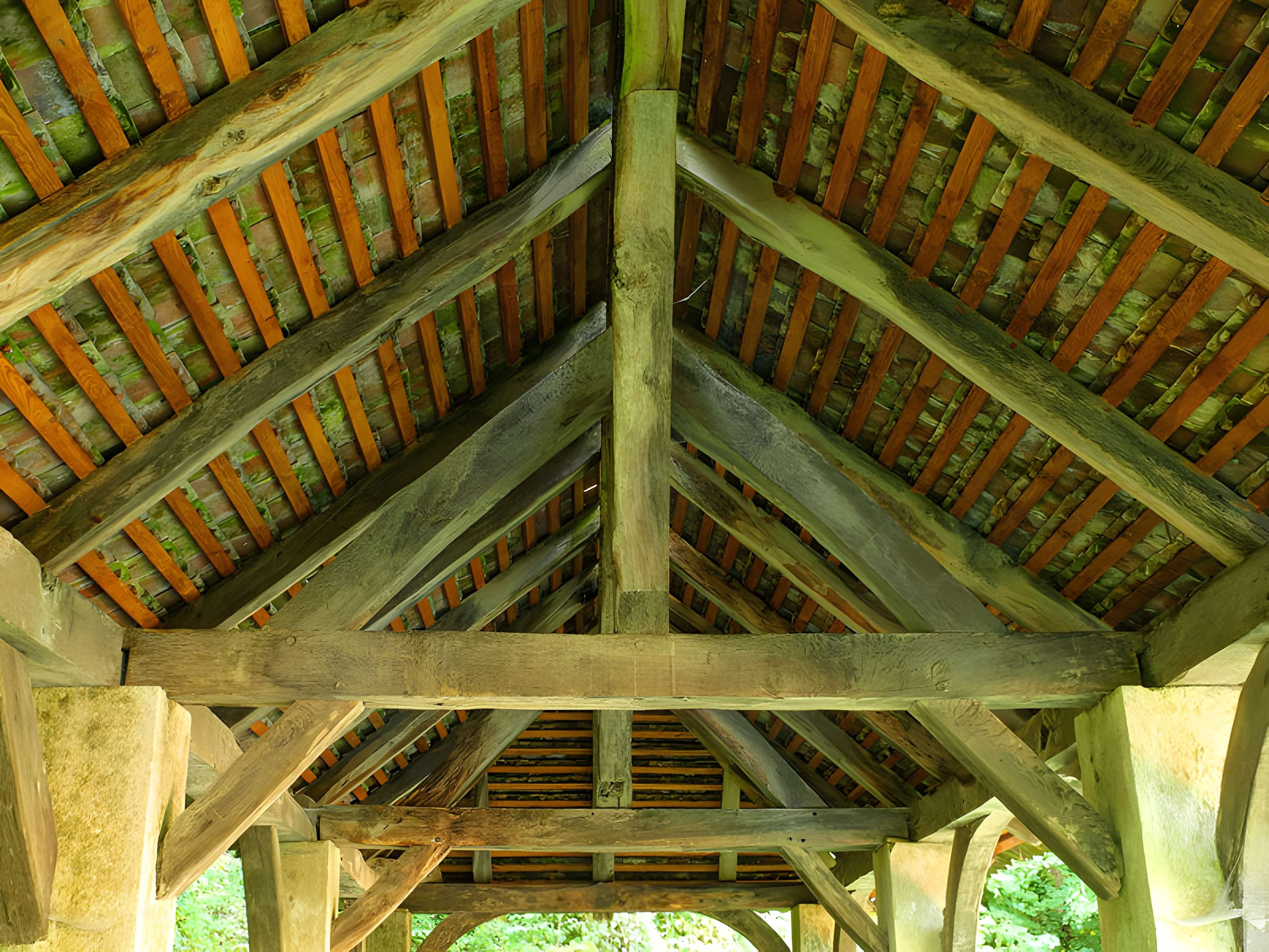 Fontaine-lavoir et abreuvoir de Saint-Dizier-l'Évêque