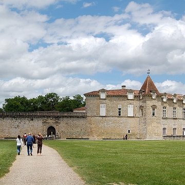 chateau royal de cazeneuve