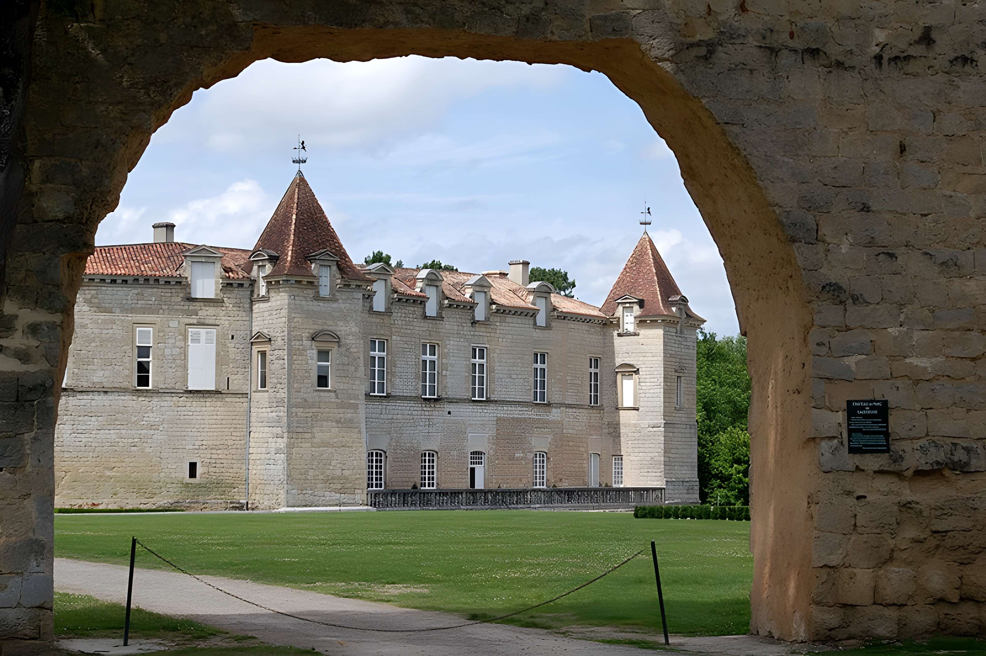 Château Royal de Cazeneuve
