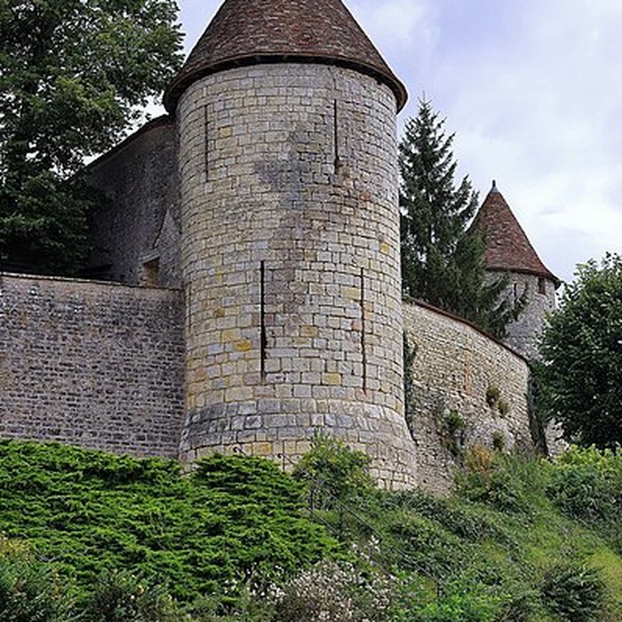 Photo de Fortifications de Dun-sur-Auron
