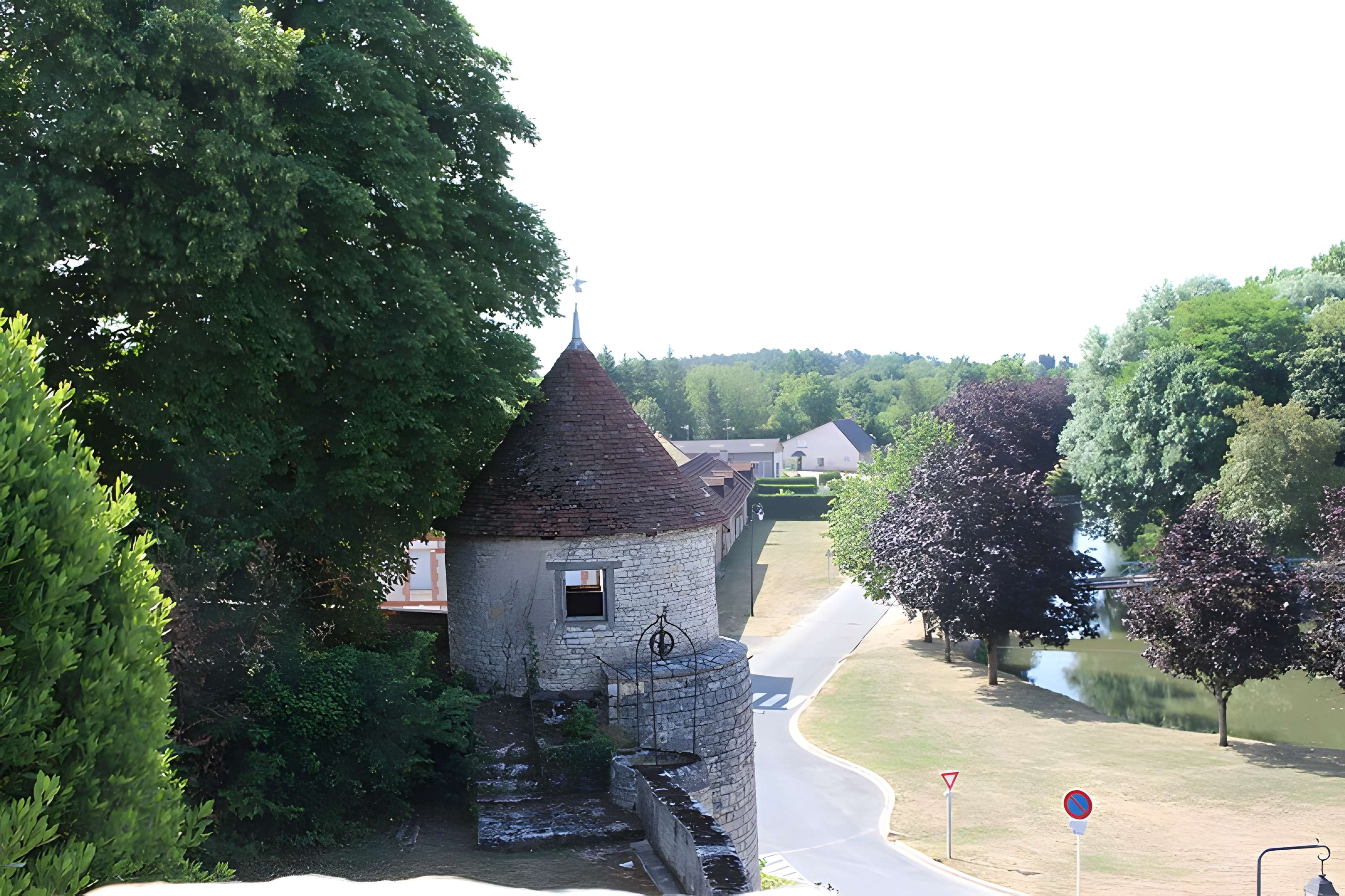 Fortifications de Dun-sur-Auron