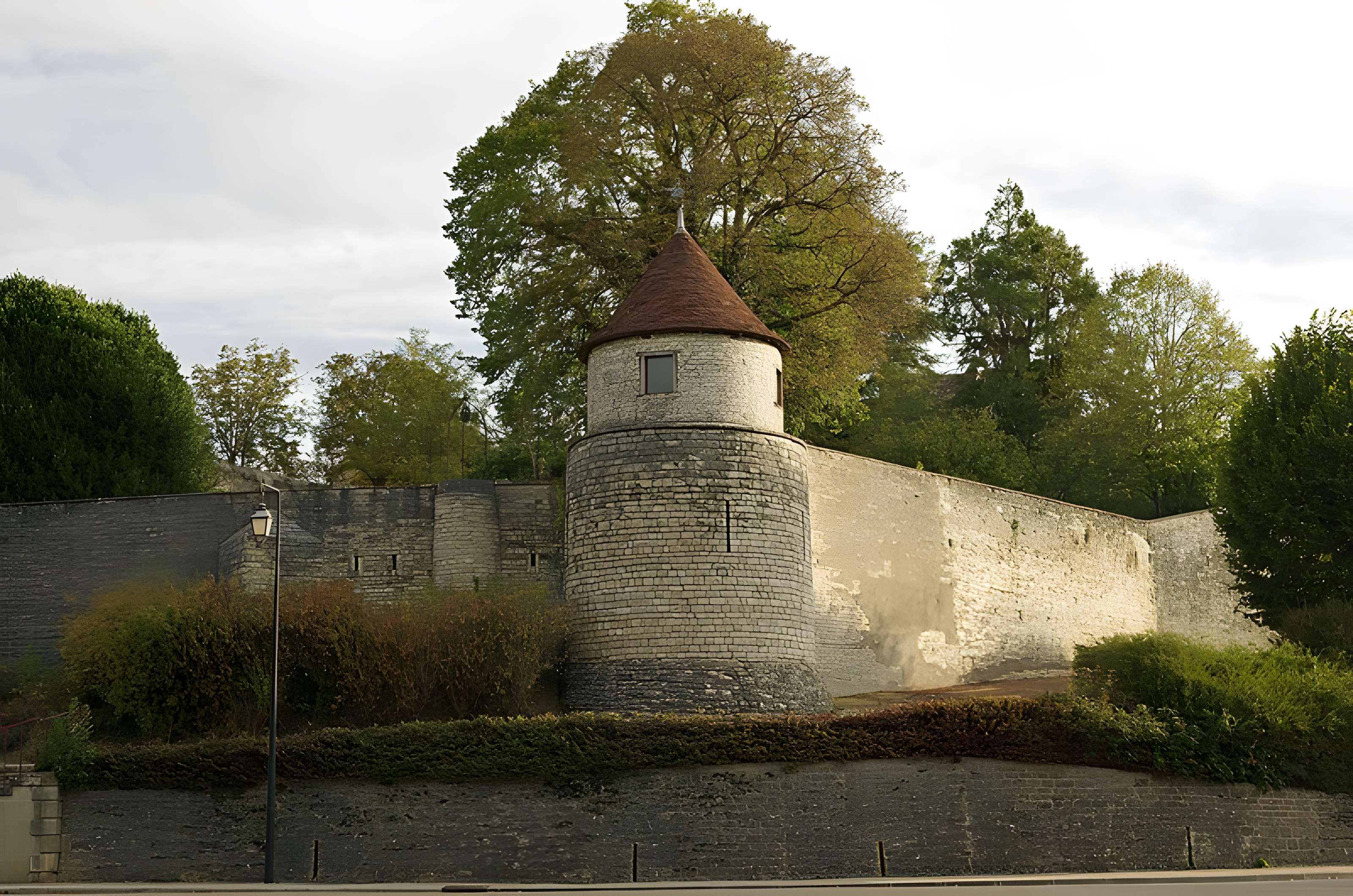 Fortifications de Dun-sur-Auron