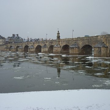 Grand pont sur la Loire de La Charité-sur-Loire