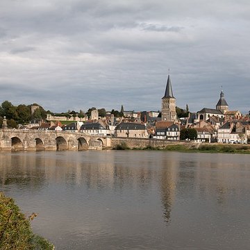 Grand pont sur la Loire de La Charité-sur-Loire