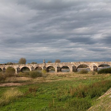 Grand pont sur la Loire de La Charité-sur-Loire