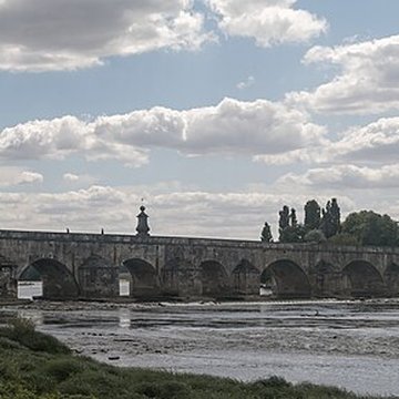 Grand pont sur la Loire de La Charité-sur-Loire
