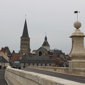 Grand pont sur la Loire de La Charité-sur-Loire